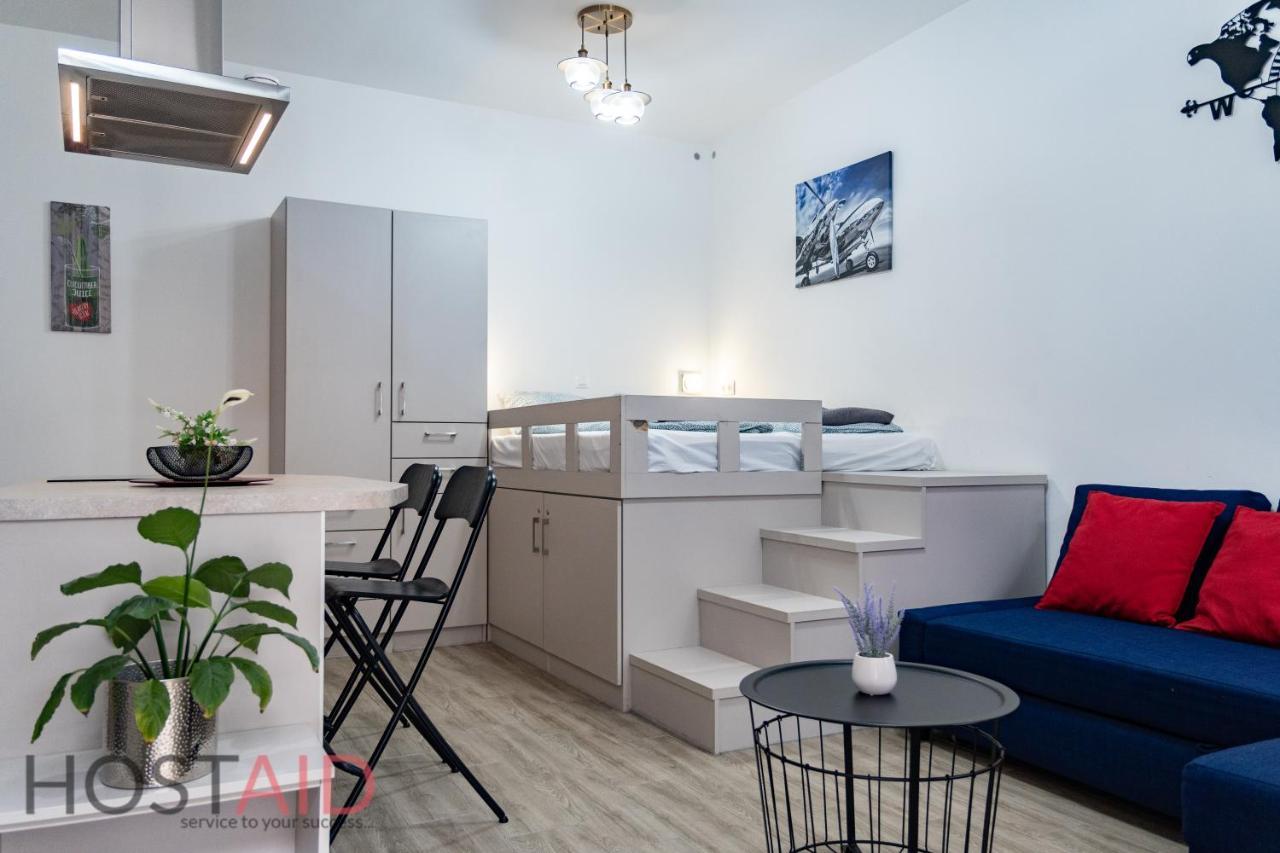 B17 Apartment - Hostaid Budapest Exterior foto